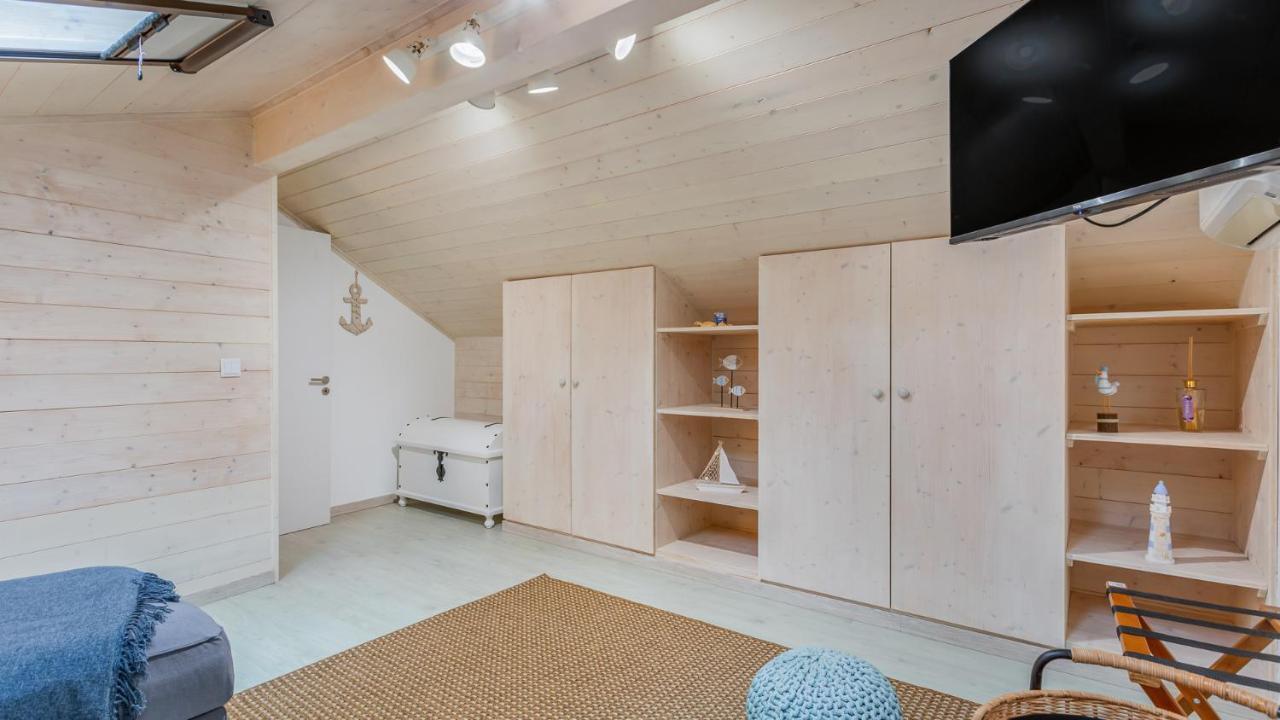 Glamorous 1 Bdr Duplex By Lovelystay Apartment